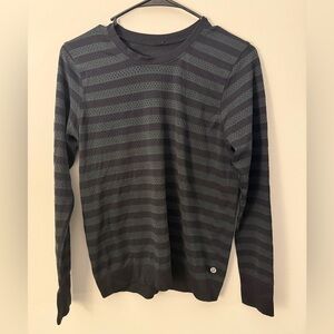 EUC Lululemon Striped Long Sleeve With Breathable Material PTP Measurement 18”